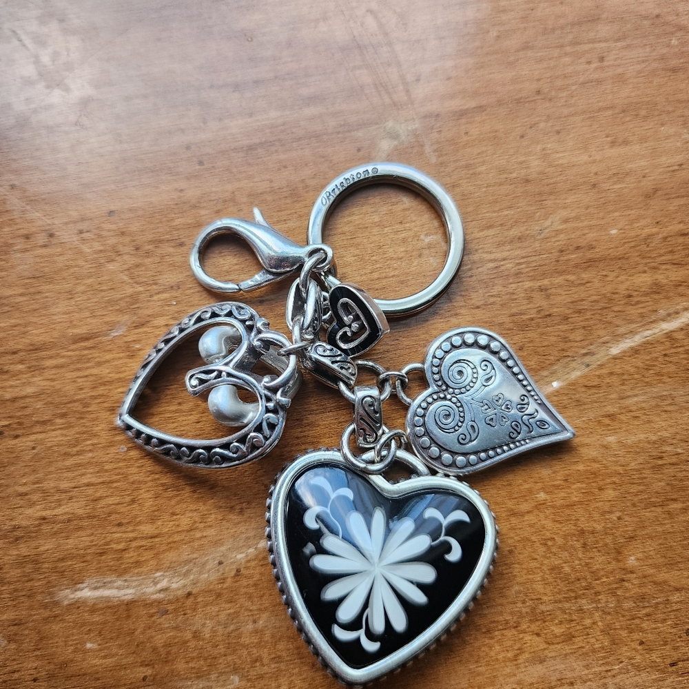 NWOT - Brighton "Water Lily" Black and Silver Heart Charm Keychain / Bag Charm - Picture 2 of 4